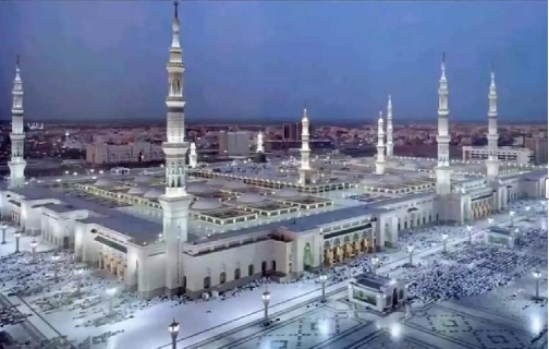 لسبب كورونا: السعودية تعلق الدخول لأراضيها لأغراض العمرة وزيارة المسجد النبوي الشريف…