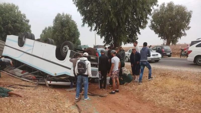 قتلى و جرحى في انقلاب حافلة بآسفي