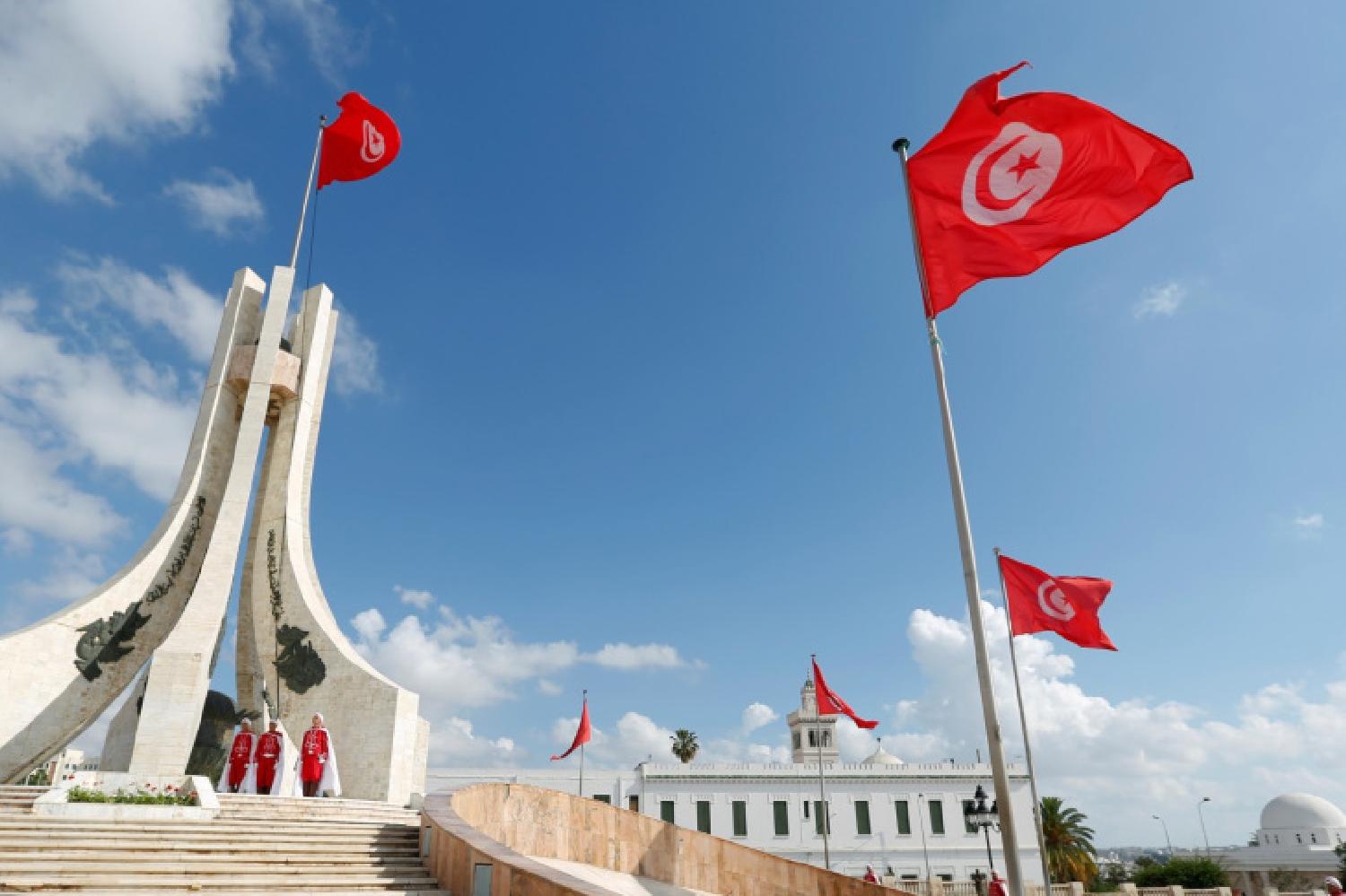 تونس أول بلد عربي يعيد فتح الحدود الدولية