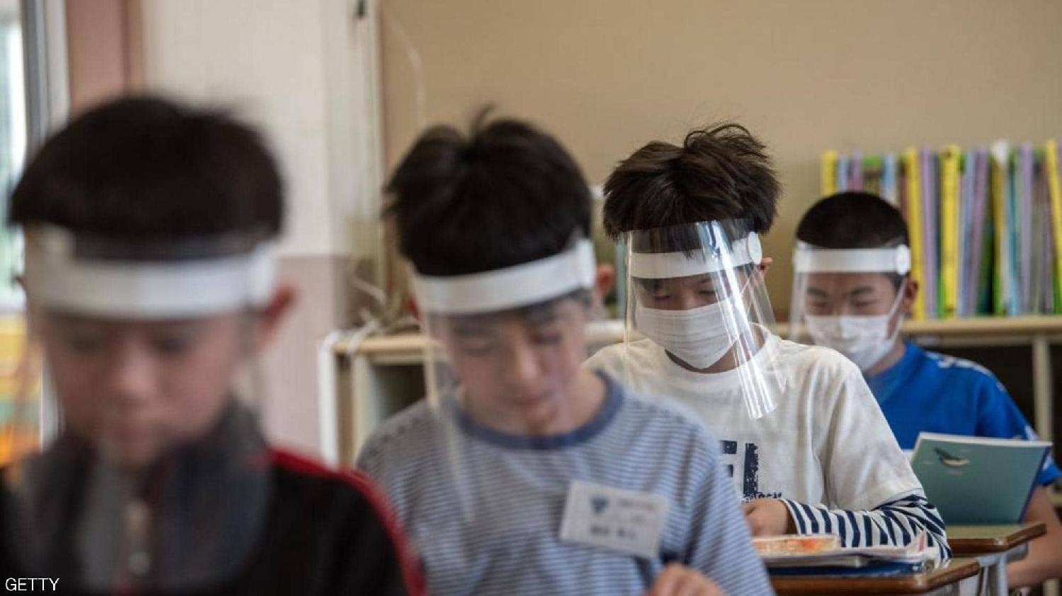 المدارس وكورونا.. اليابان ‘استثناء’ وهذا ما يفعله العالم