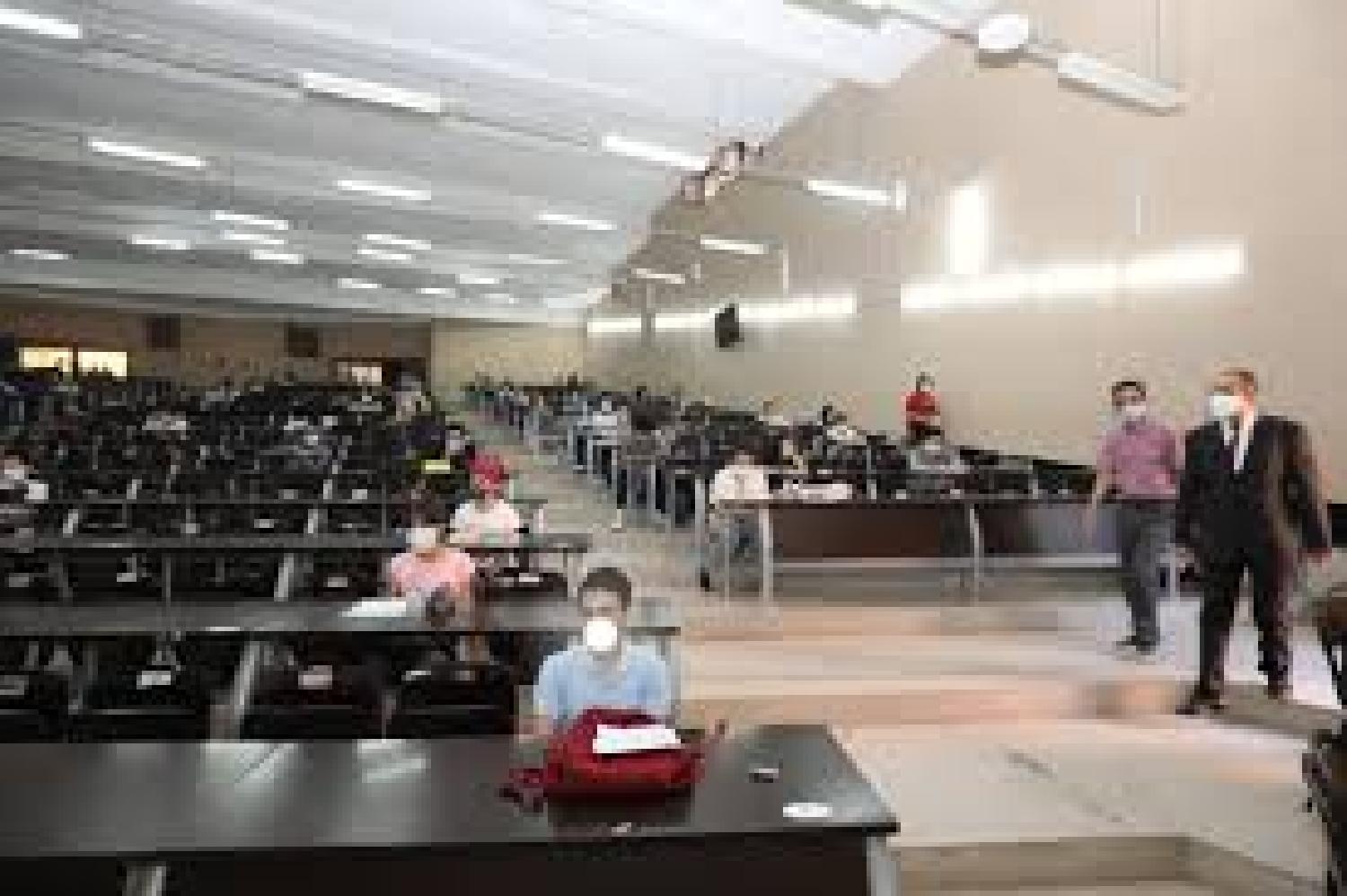 جامعة القاضي عياض بمراكش تحدث 20 مركزا للقرب لإجراء امتحانات الإجازة الأساسية