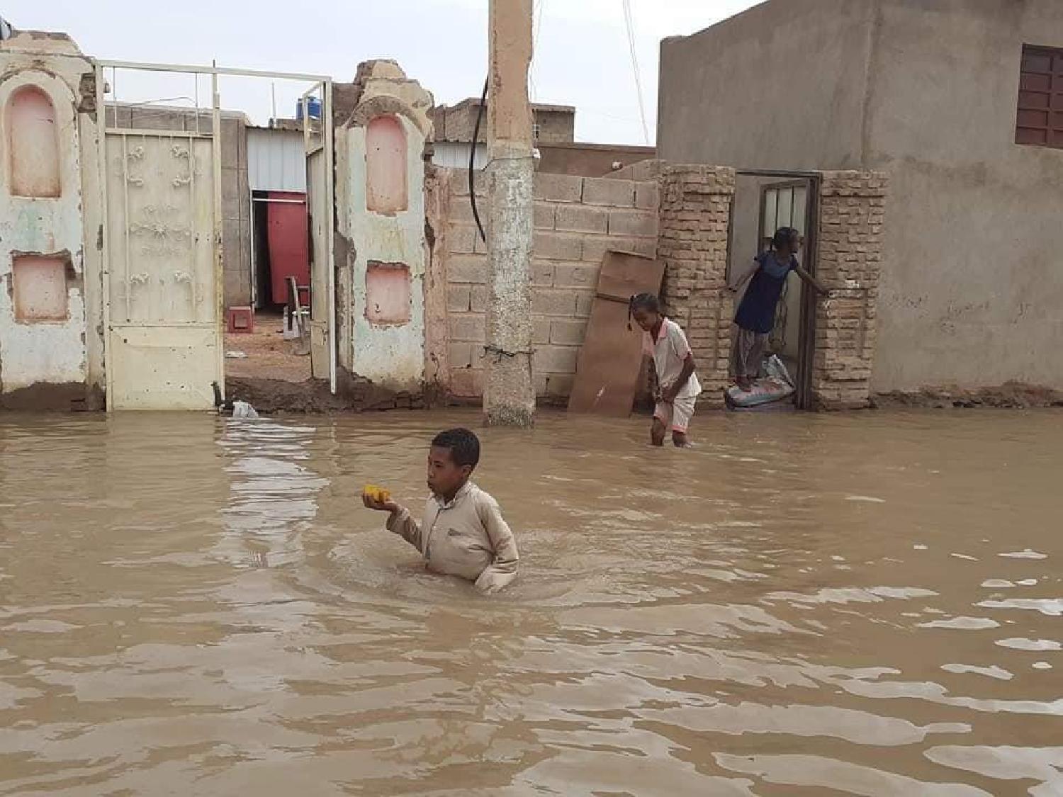 99 قتيل وتخريب ألف منزل..السودان تعلن حالة الطوارئ لمدة 3 أشهر بسبب الفيضانات