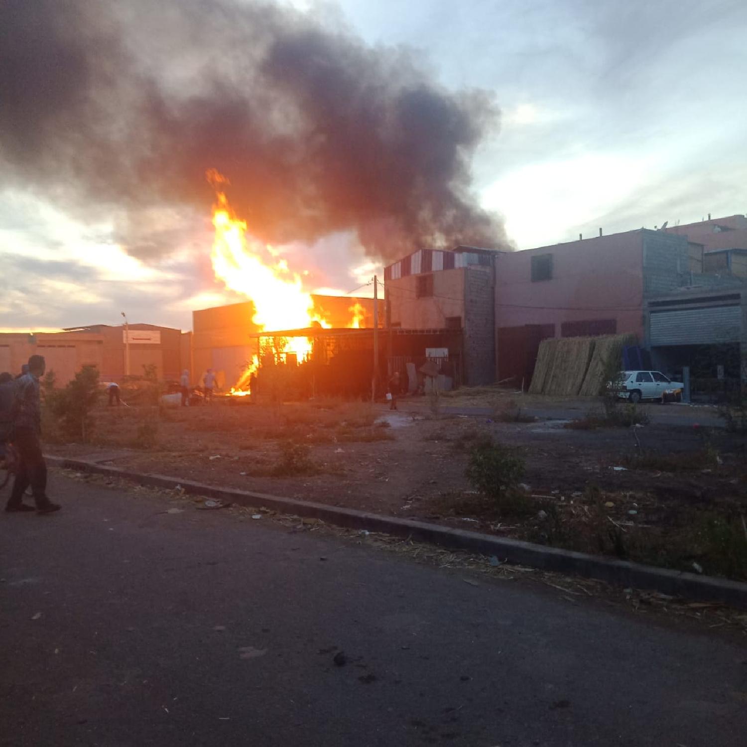اندلاع حريق داخل مستودع للقصب بمنطقة ‘لافيراي’