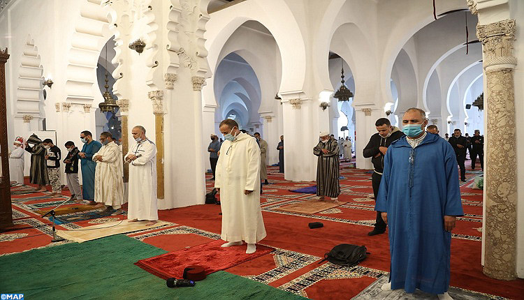 الروح تعود إلى مساجد مراكش في أول جمعة في زمن كورونا