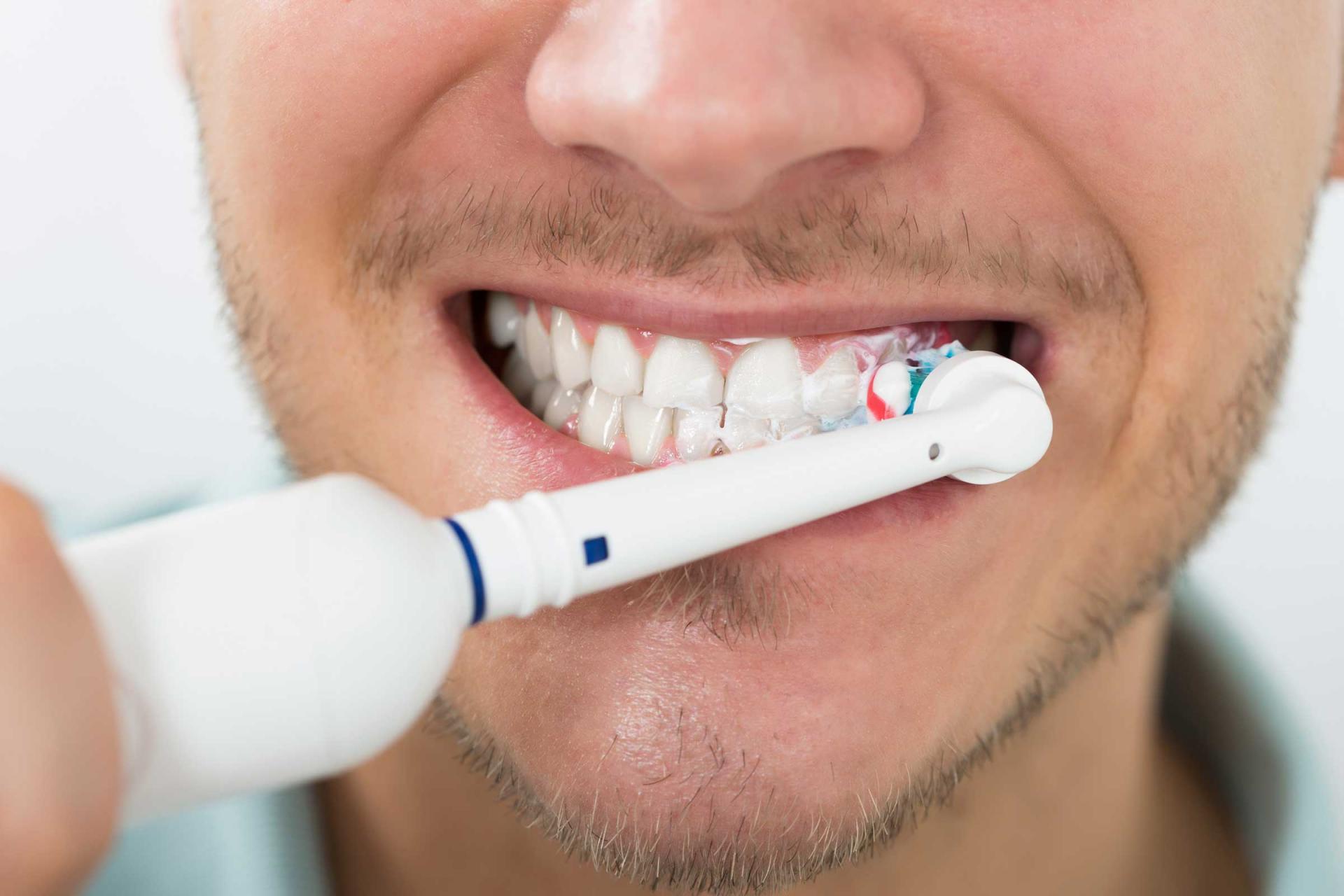 الضعف الجنسي من مضاعفات إهمال تنظيف الأسنان!