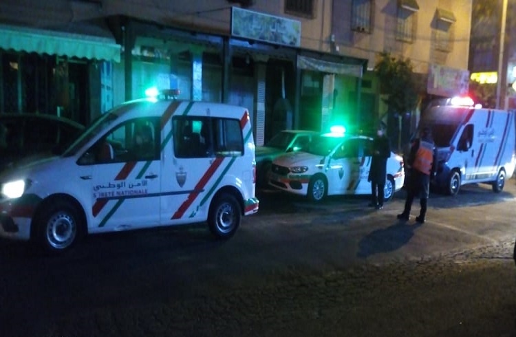 مطاردات واعتقالات بحي المحاميد ضد مخالفي حظر التجول الليلي