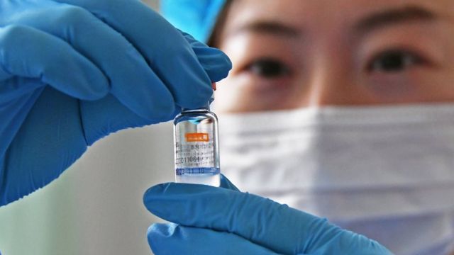 وزارة الصحة ترخص بشكل استعجالي للقاح الصيني ضد فيروس كورونا المستجد