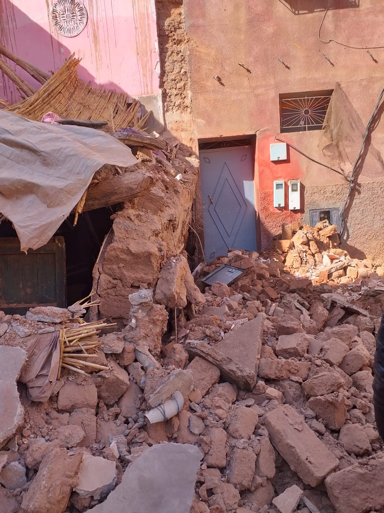 انهيار منزل في حي إزيكي دون تسجيل خسائر بشرية