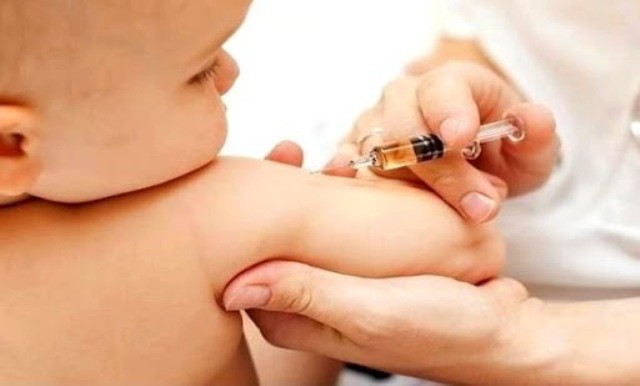 وزارة الصحة تدعو المغاربة الى ضرورة استكمال اللقاحات التي يستفيد منها الأطفال