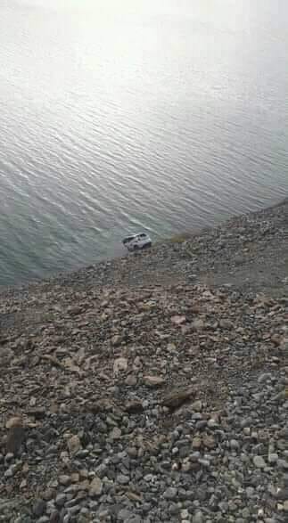 نجاة شخصين من موت محقق في حادث سقوط سيارة في سد مائي بشيشاوة