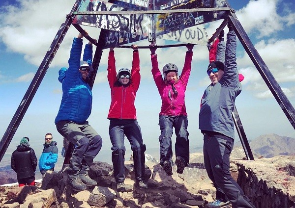 جمعية بريطانية تنظم تحديا خيريا لصعود جبل توبقال