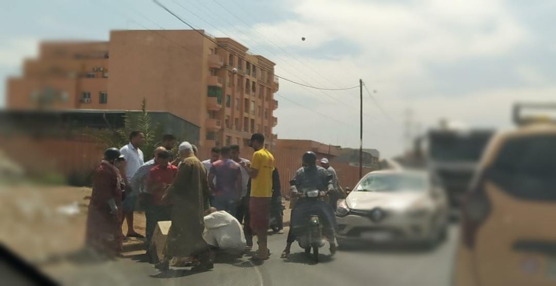 إصابة رجل مسن بجروح خطيرة بعد دهسه من طرف سيارة خفيفة بمنطقة عين مزوار