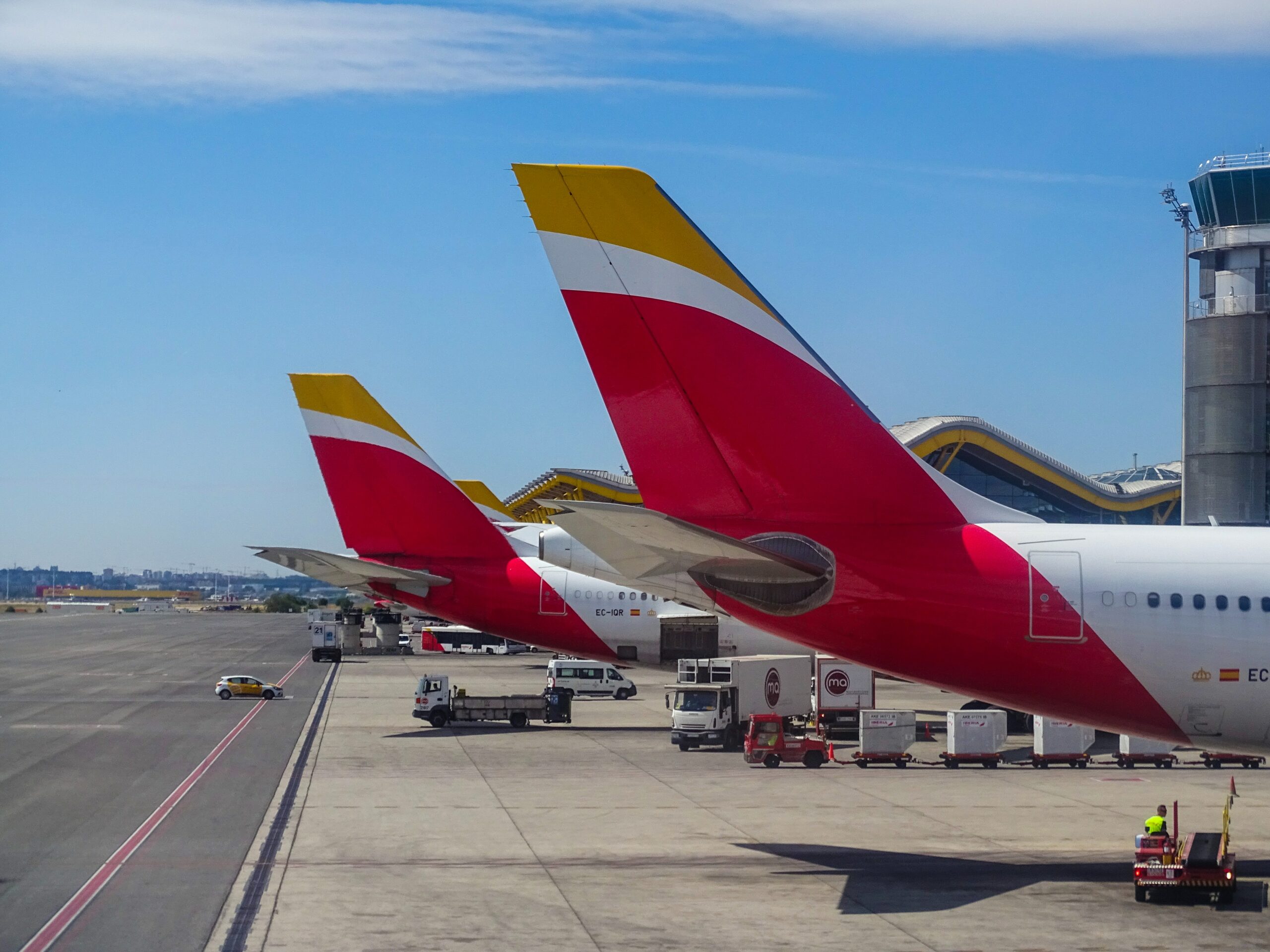 شركة الطيران الإسبانية « ايبيريا » تحطم عروض « لارام » بأثمنة منخفضة لرحلات بين مدريد ومراكش