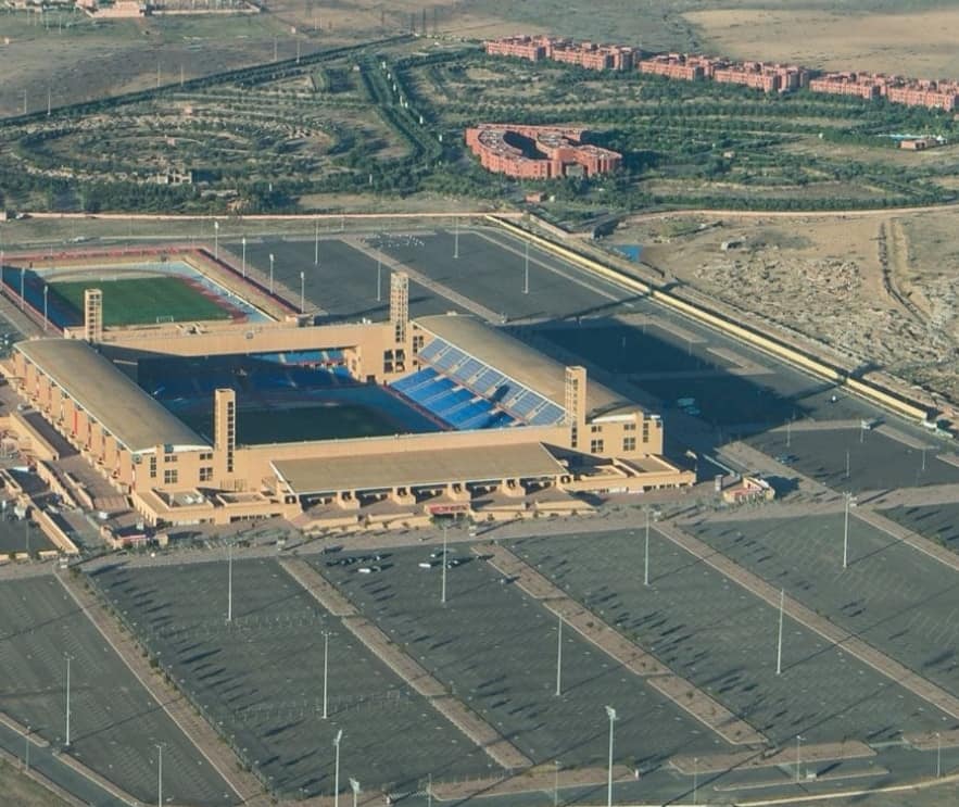 هل يتحول ملعب مراكش الكبير إلى مستشفى ميداني بعد تدهور الوضع الوبائي