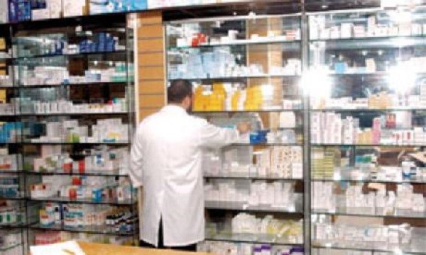 مواطنون يتنقلون بين صيدليات أحياء المسيرة بحثا عن أدوية « كورونا »