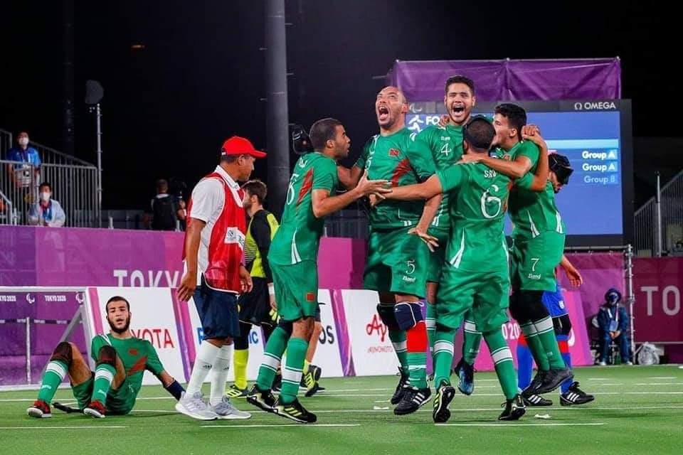 اسود الكرة الخماسية المكفوفين يمنحون المغرب ميدالية برونزية