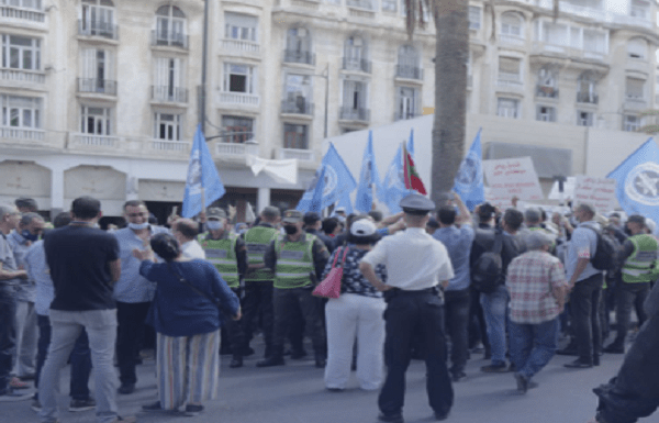 مستخدمو فنادق « رياض موكادور » ينقلون احتجاجاتهم من مراكش إلى الدار البيضاء