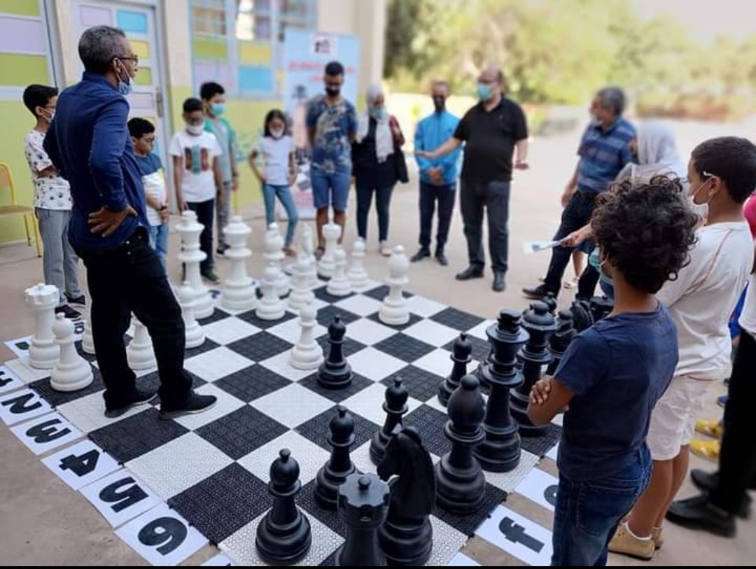 مدير أكاديميةمراكش يعطي الانطلاقة الرسميةلانشطة الشطرنج بمدرسة الزيتون بمراكش.