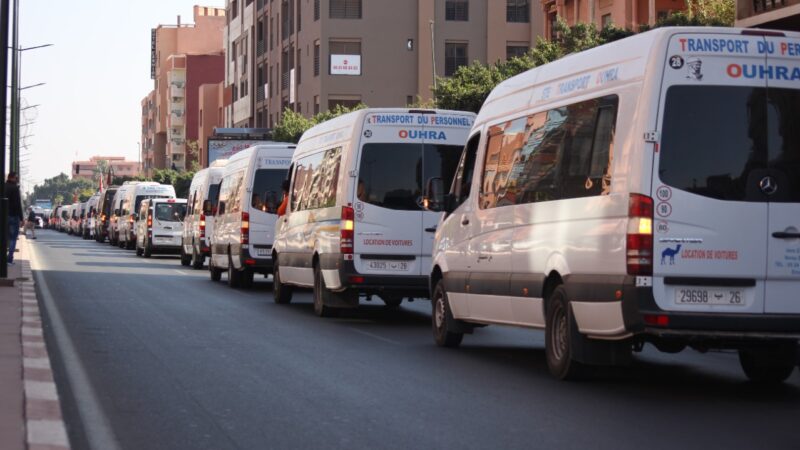 مسيرات ووقفات احتجاجية حاشدة لمهنيي النقل السياحي بمختلف مدن المملكة