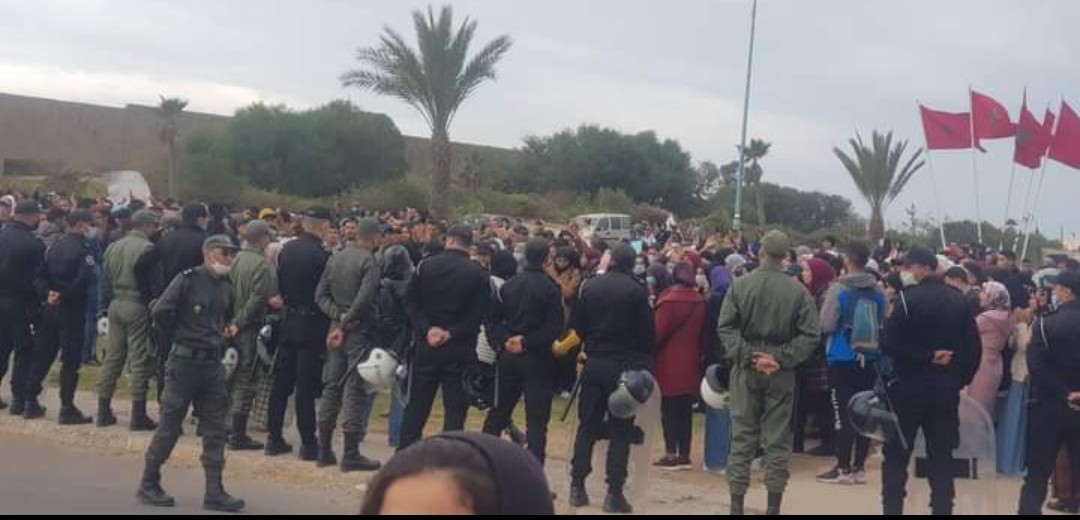 قوات الأمن تمنع مسيرة احتجاجية لطلاب آسفي..والطلبة يتجنبون الاصطدام