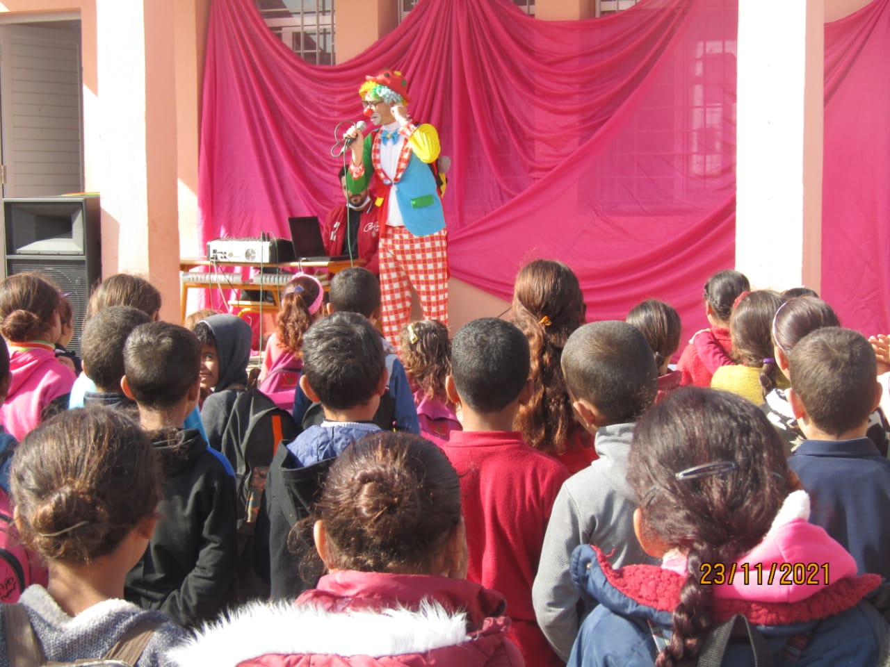 المركز الثقافي سيدي رحال يحتفل باليوم العالمي للطفل و عيدي المسيرة الخضراء و الإستقلال.
