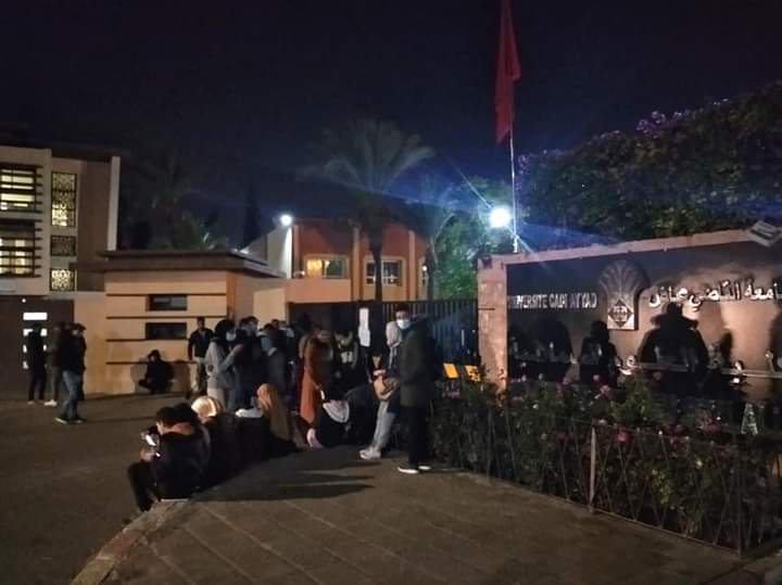 احتجاج واعتصام ليلي لطلبة كلية العلوم السملالية بمراكش بسبب الامتحانات