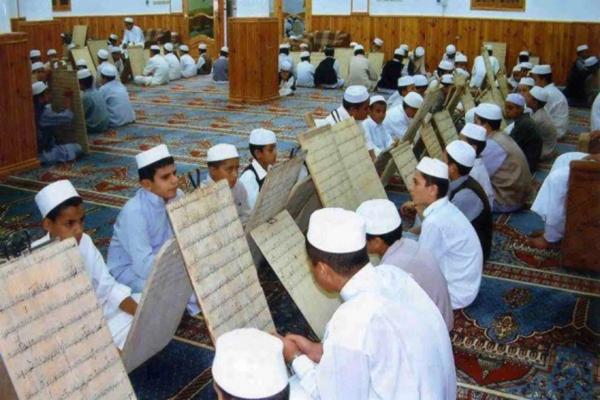 التوفيق: المتمدرسون المتفرغون اليوم لحفظ القرآن الكريم يقدر ب11 ألف