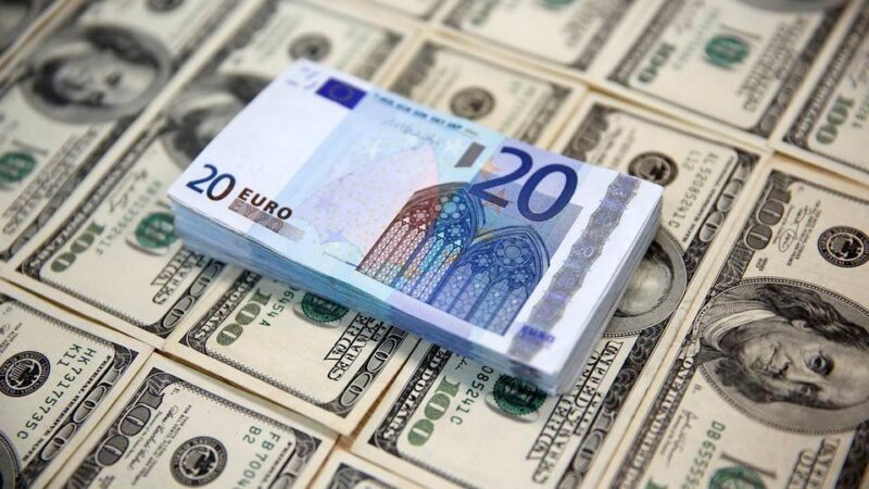 اليورو ينخفض لأدنى مستوياته منذ 2017