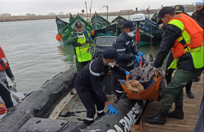  حادث غرق مركب للصيد البحري على متنه 13 بحارا يستنفر سلطات أسفي