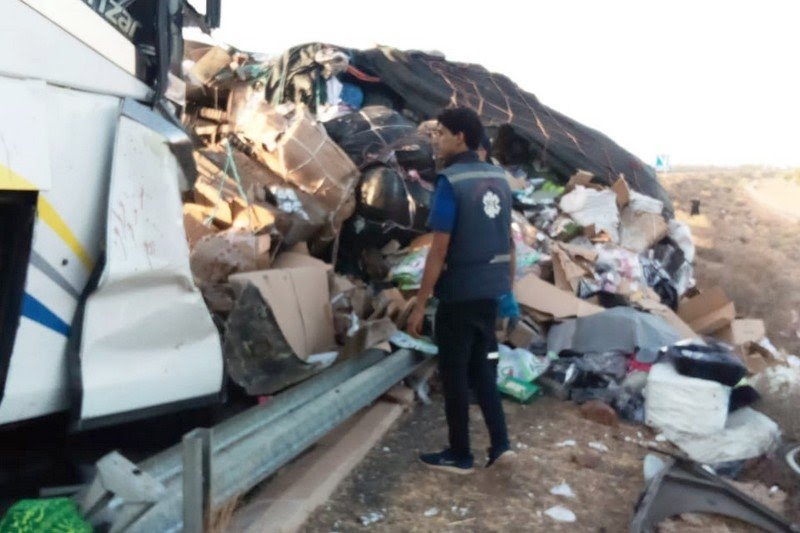 مصرع 4 أشخاص وإصابة 39 في حادثة سير مروعة بين مراكش واكادير