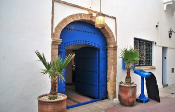 القنصلية العامة لفرنسا بمراكش تفتح مكتبا مؤقتا للديمومة بمدينة الصويرة