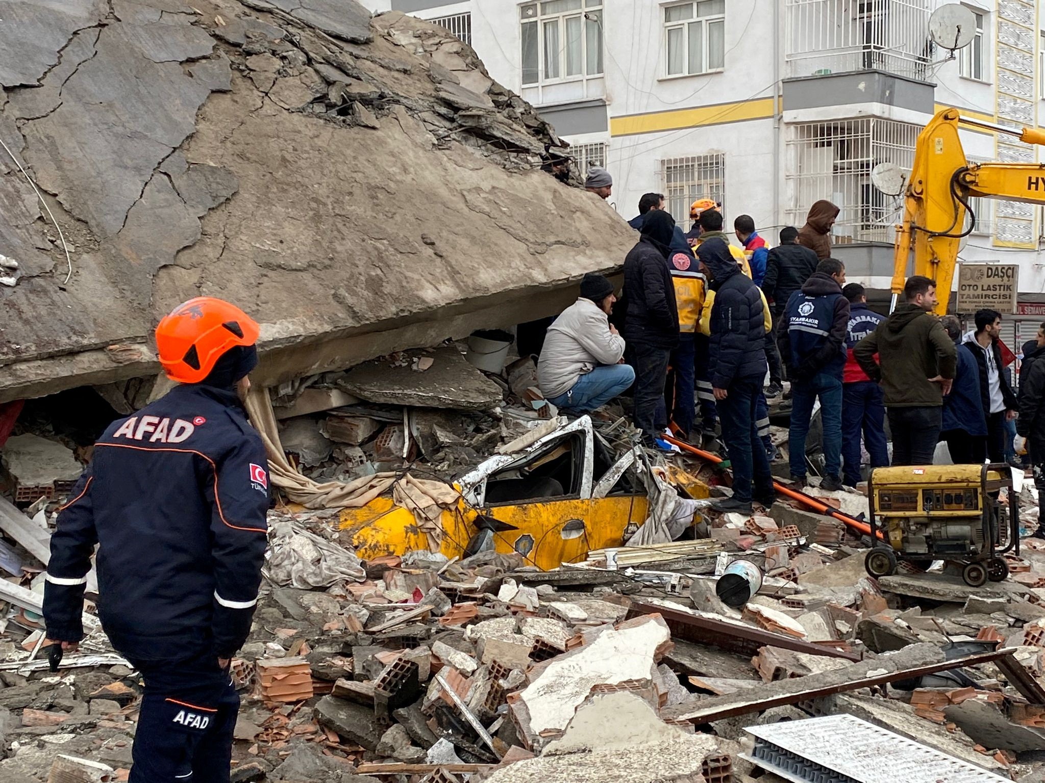 حصيلة وفيات زلزال تركيا تتجاوز 20 ألف
