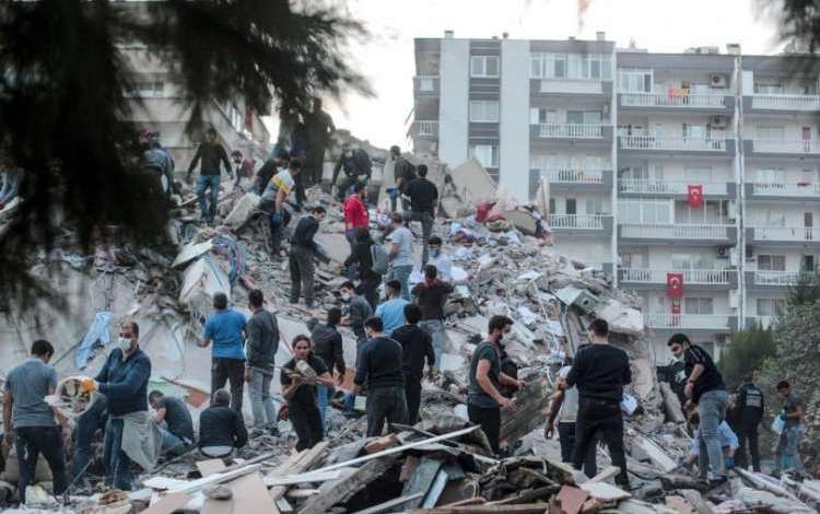 حصيلة زلزال تركيا في ارتفاع ومغاربة ضمن الضحايا