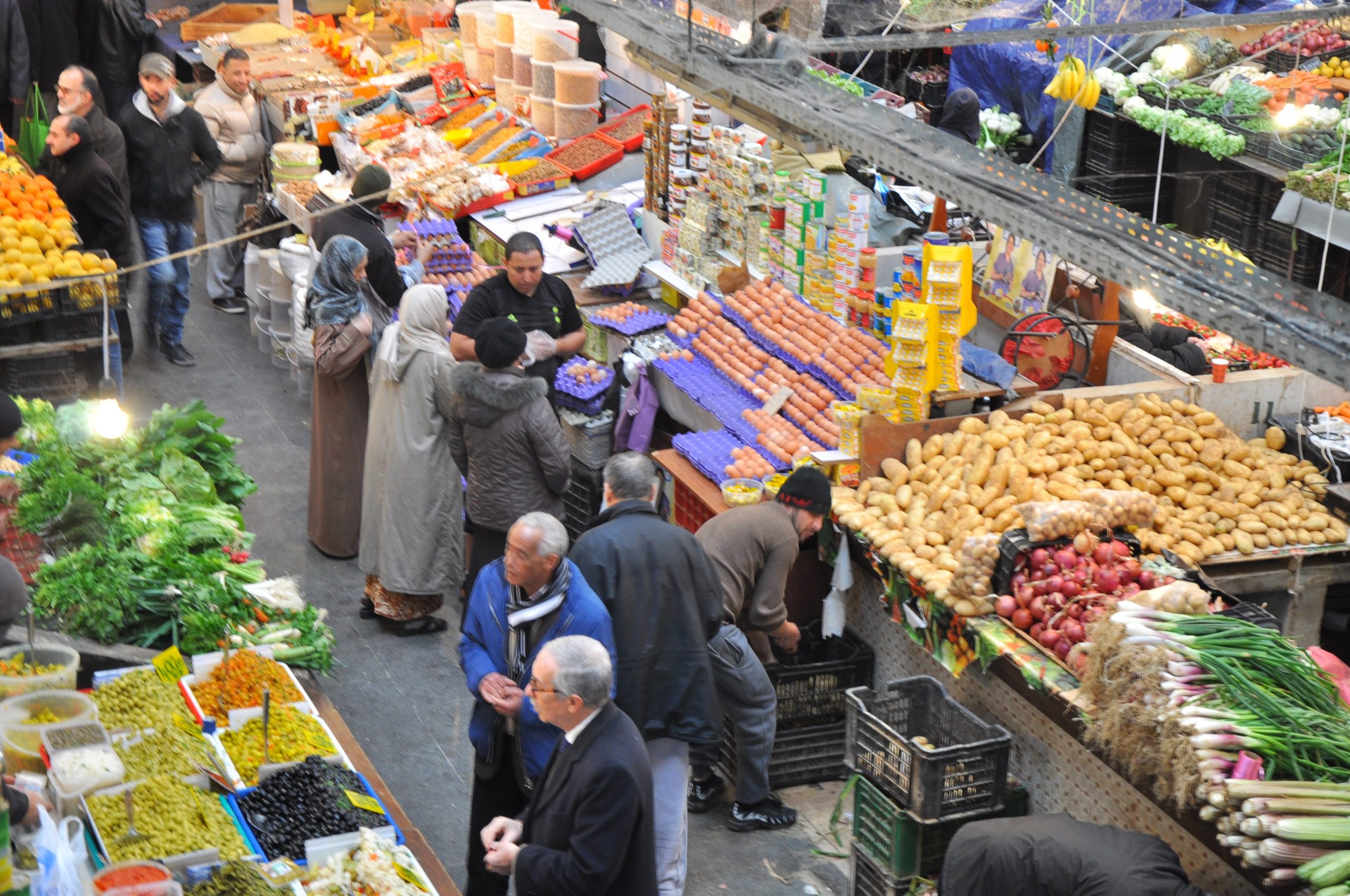 لجنة وزارية تطمئن المغاربة حول الأسعار ووفرة المنتجات في أواخر رمضان