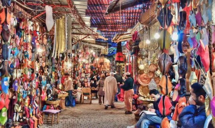 اقبال مكثف على الملابس التقليدية بأسواق مراكش