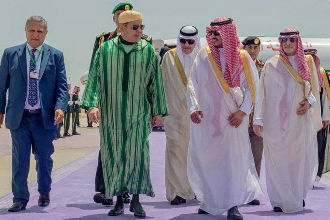 الأمير مولاي رشيد يحل بجدة لتمثيل صاحب الجلالة في القمة العربية
