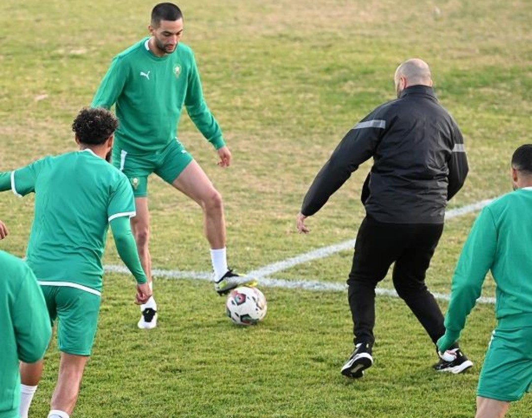 بعد رحلة شاقة..عناصر المنتخب الوطني تشرع في الإعداد لمواجهة جنوب افريقيا