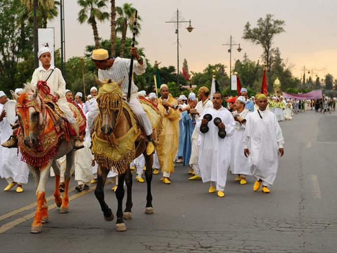 تنظيم مهرجان الفنون الشعبية بمراكش مع عيد الاضحى يغضب المشاركين