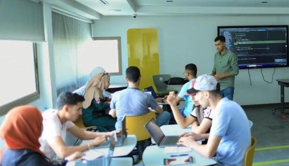 ورشات حول البرمجة المعلوماتية لفائدة الشباب بمدينة اليوسفية