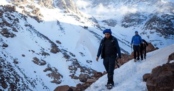 المرشد السياحي حميد أومزدو يفوز بجائزة « أفضل مرشد سياحي » في العالم