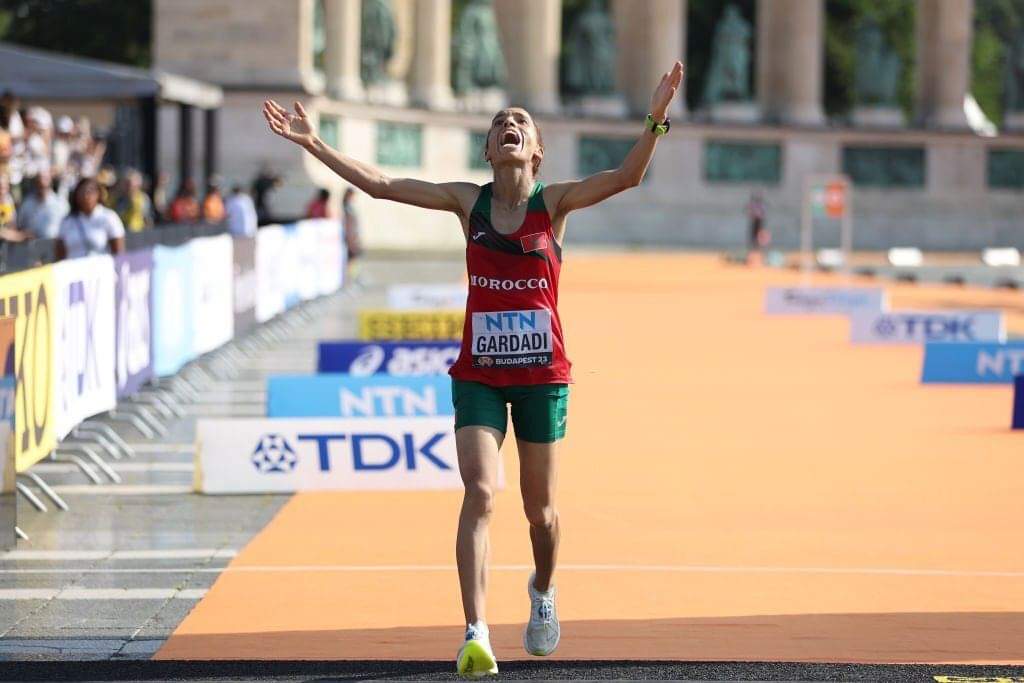 العداءة الكردادي تهدي المغرب الميدالية الأولى في ماراطون بطولة العالم