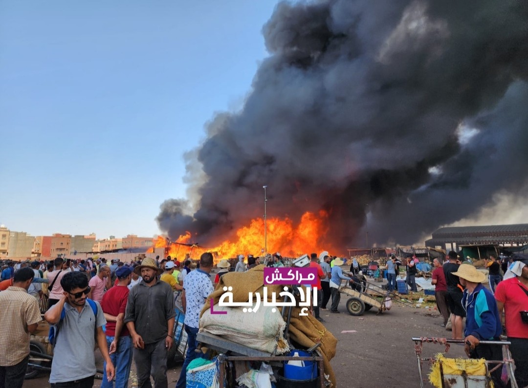 بالفيديو : اندلاع حريق مهول بسوق الجملة بمراكش