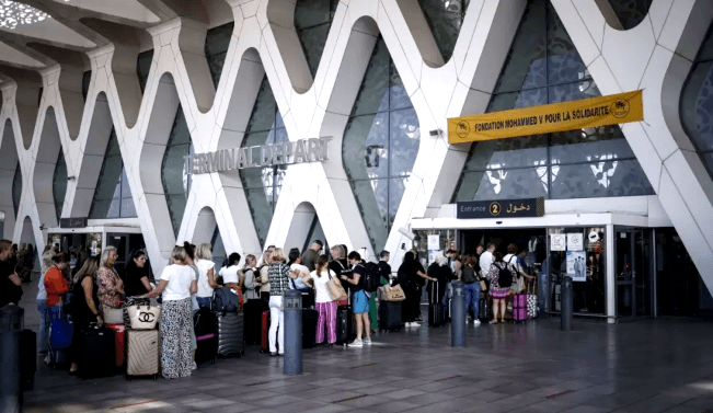 الجمعية الإسبانية للمستهلكين تنتقد غلاء أسعار تذاكر الطيران من مراكش نحو إسبانيا