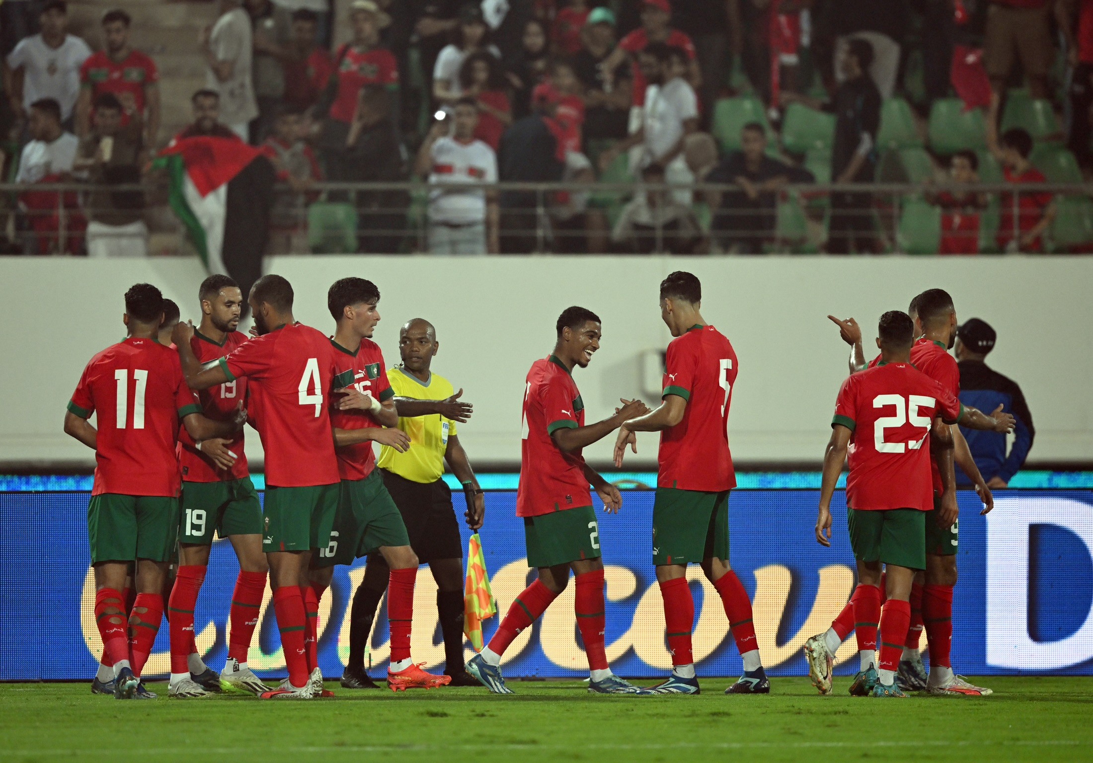 لاعبو المنتخب الوطني يبدون استعدادهم للعرس الافريقي