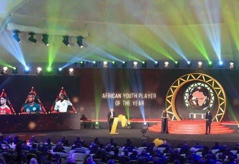 مراكش تحتضن حفل جوائز « الكاف » في دجنبر المقبل
