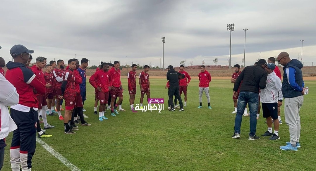 فيديو : رضوان الحيمر يودع لاعبي الكوكب بالدموع