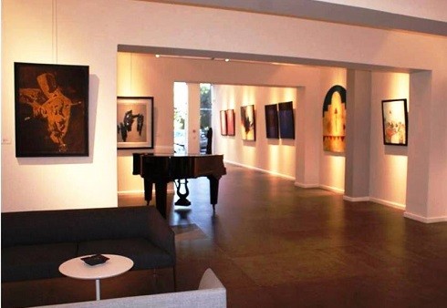 ثلاثة فنانين أفارقة بارزين يقدمون أعمالهم في معرض بمراكش