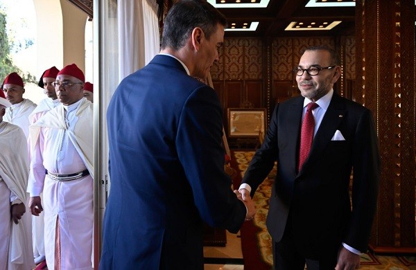 الملك محمد السادس يستقبل رئيس الحكومة الإسبانية