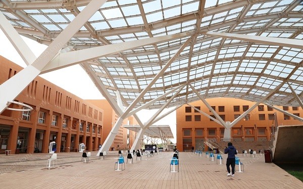 جامعة محمد السادس متعددة التخصصات التقنية تفوز بالجائزة الأولى في القمة العالمية لمشاريع التكنولوجيا