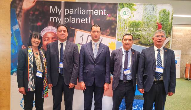 الوفد البرلماني المغربي يشدد على التزام المملكة بمكافحة تغير المناخ ويوجه رسالة قوية حول الوحدة الترابية في اللقاءات الدولية